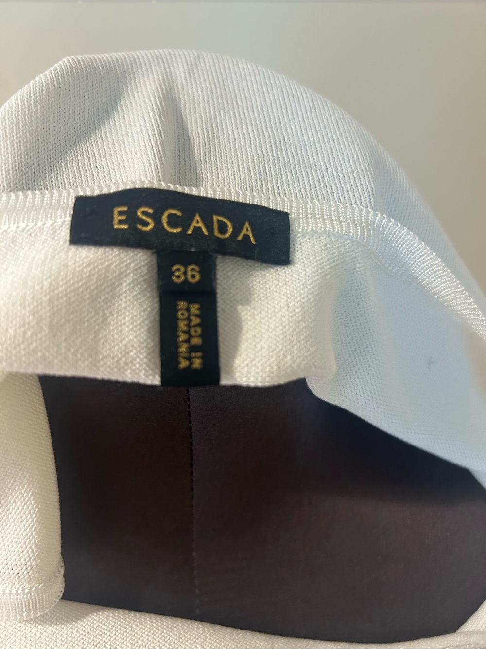 Escada White Scoop Neck Tank Top size 36 - Picture 7 of 11